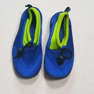 Kids 11 water slip-on water shoes